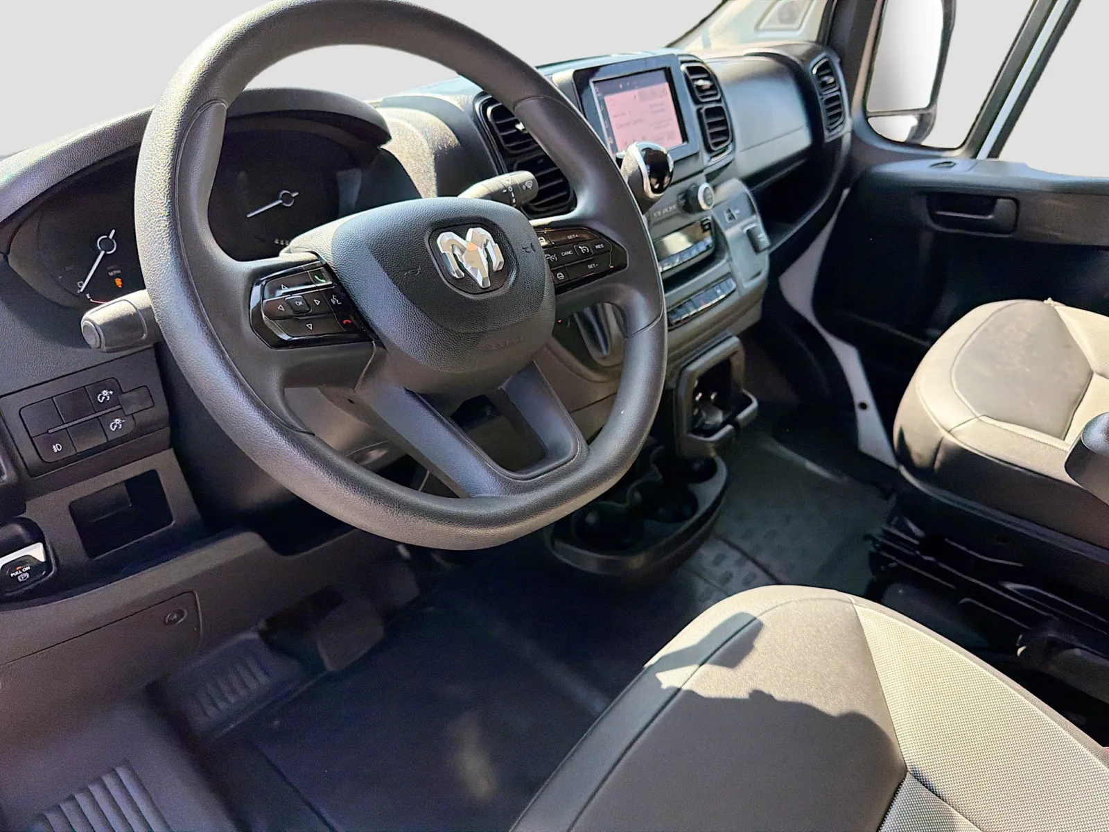 Ram ProMaster 2500 photo 7