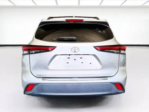 More photos of 2021 Toyota Highlander L at STG Montclair, CA