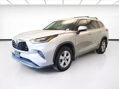 Silver 2021 Toyota Highlander L for sale in Montclair, CA