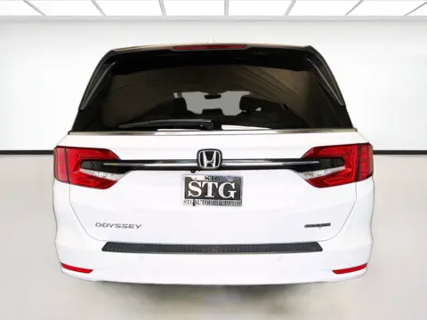 More photos of 2022 Honda Odyssey Touring at STG Montclair, CA