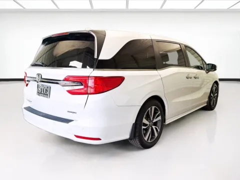 More photos of 2022 Honda Odyssey Touring at STG Montclair, CA