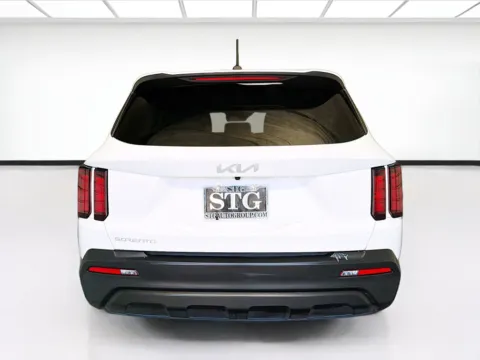 More photos of 2023 Kia Sorento LX at STG Montclair, CA