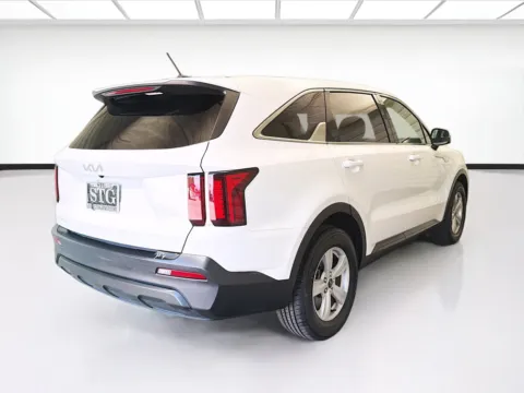 More photos of 2023 Kia Sorento LX at STG Montclair, CA