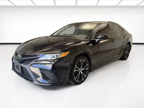 Black 2020 Toyota Camry SE for sale in Montclair, CA