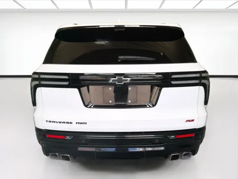More photos of 2024 Chevrolet Traverse RS at STG Montclair, CA