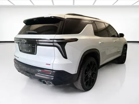 More photos of 2024 Chevrolet Traverse RS at STG Montclair, CA