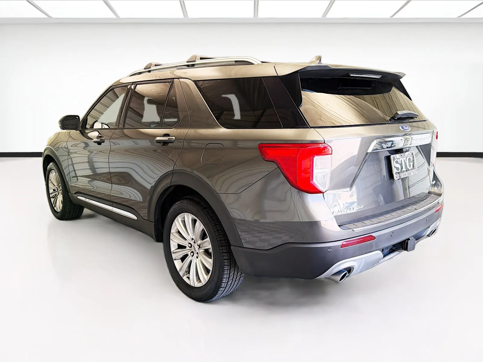 Ford Explorer photo 6