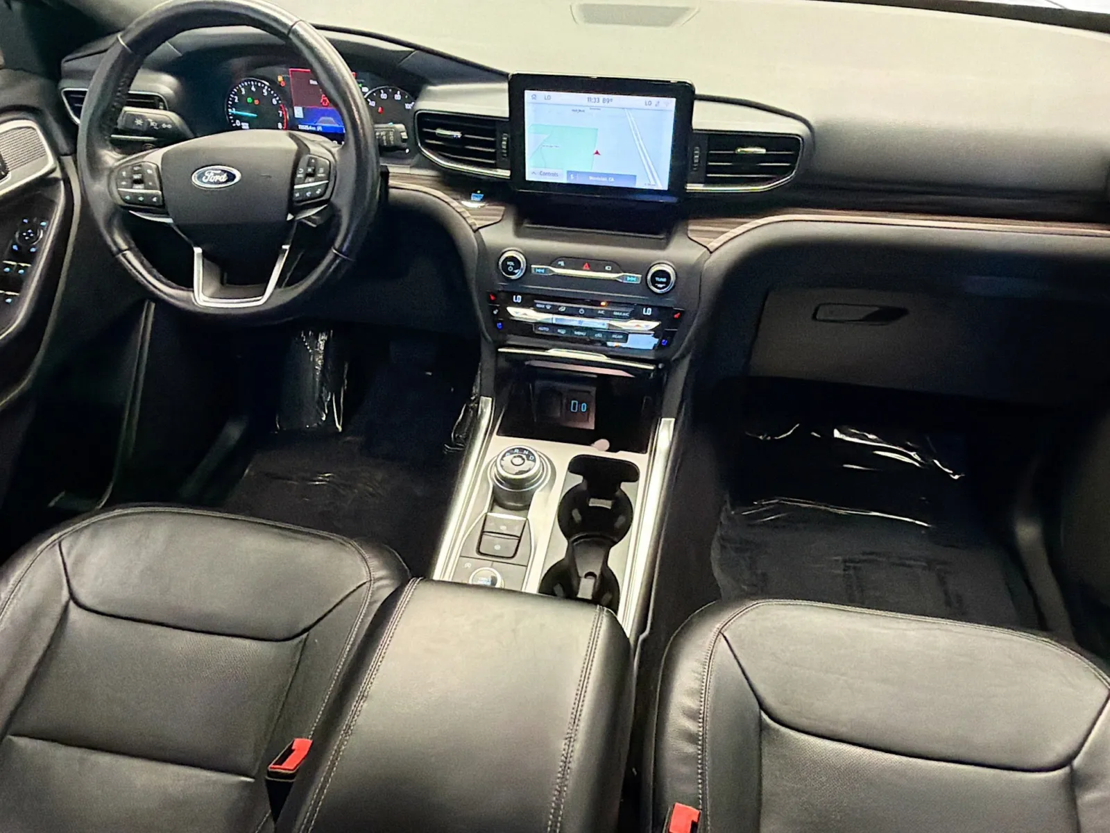 Ford Explorer photo 13