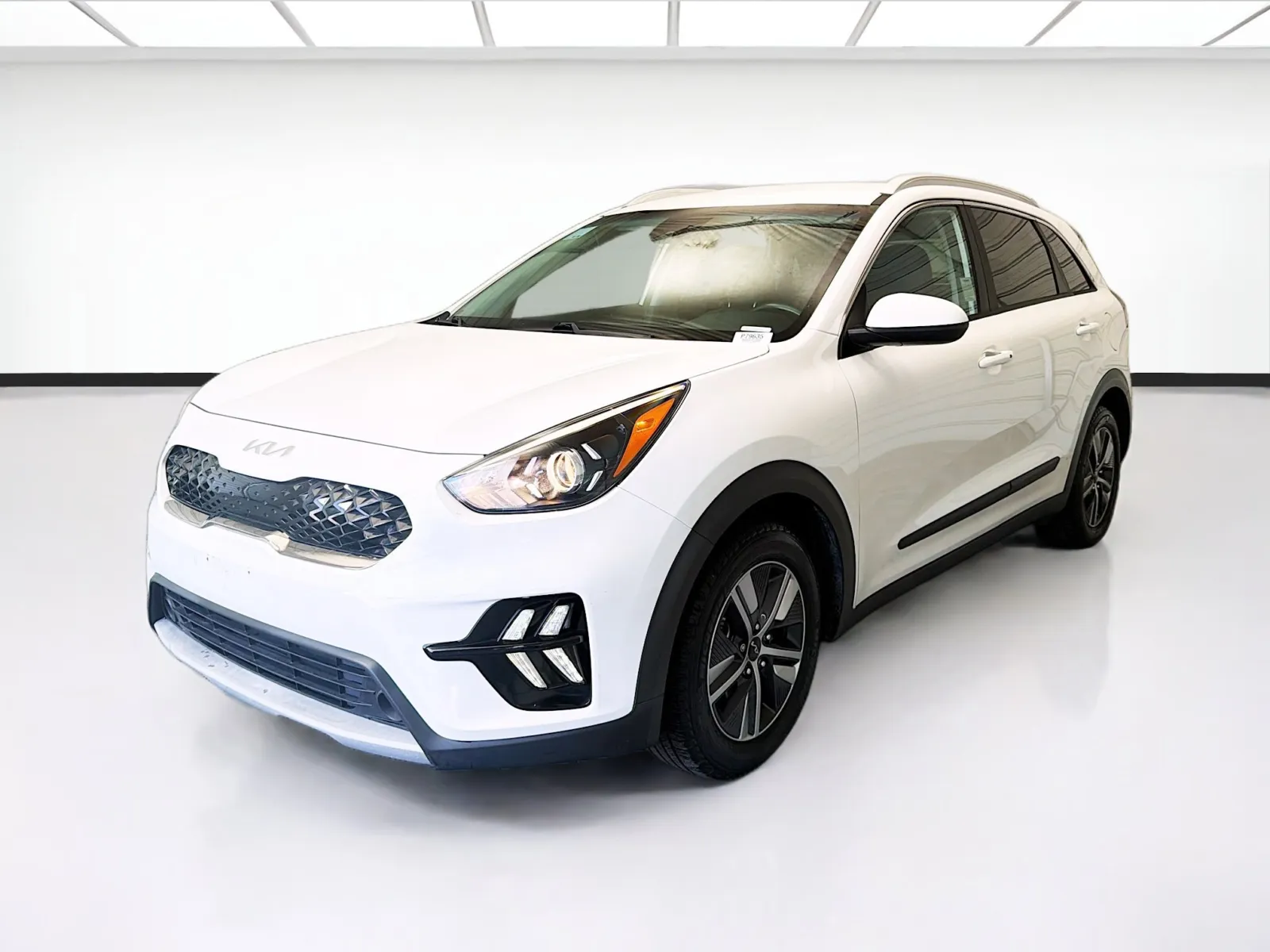 2022 Kia Niro LXS's photo