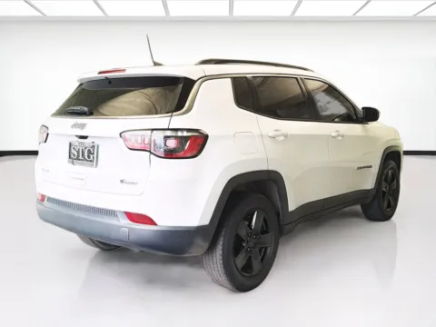 More photos of 2022 Jeep Compass Latitude at STG Montclair, CA