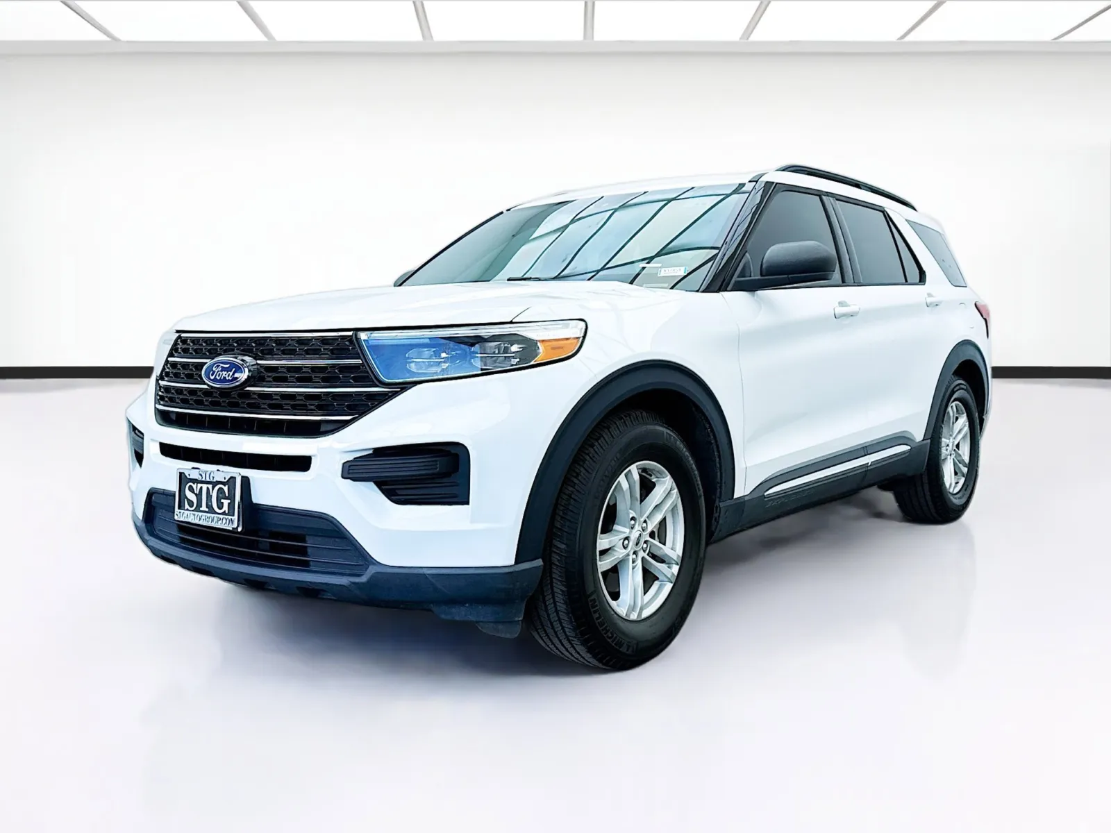 2020 Ford Explorer XLT RWD's photo