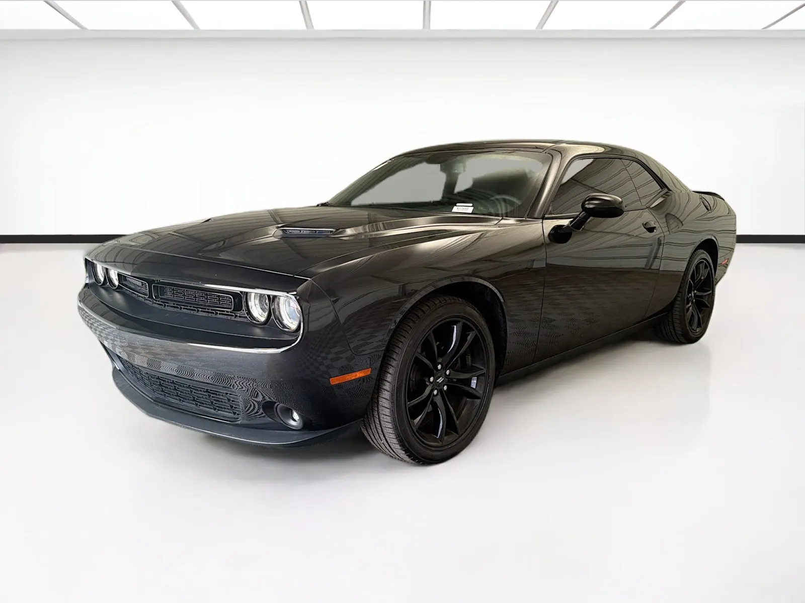 2018 Dodge Challenger SXT's photo