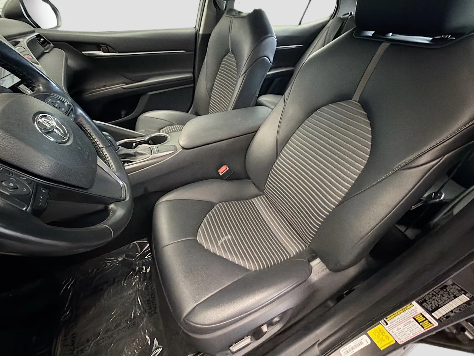 Toyota Camry photo 11