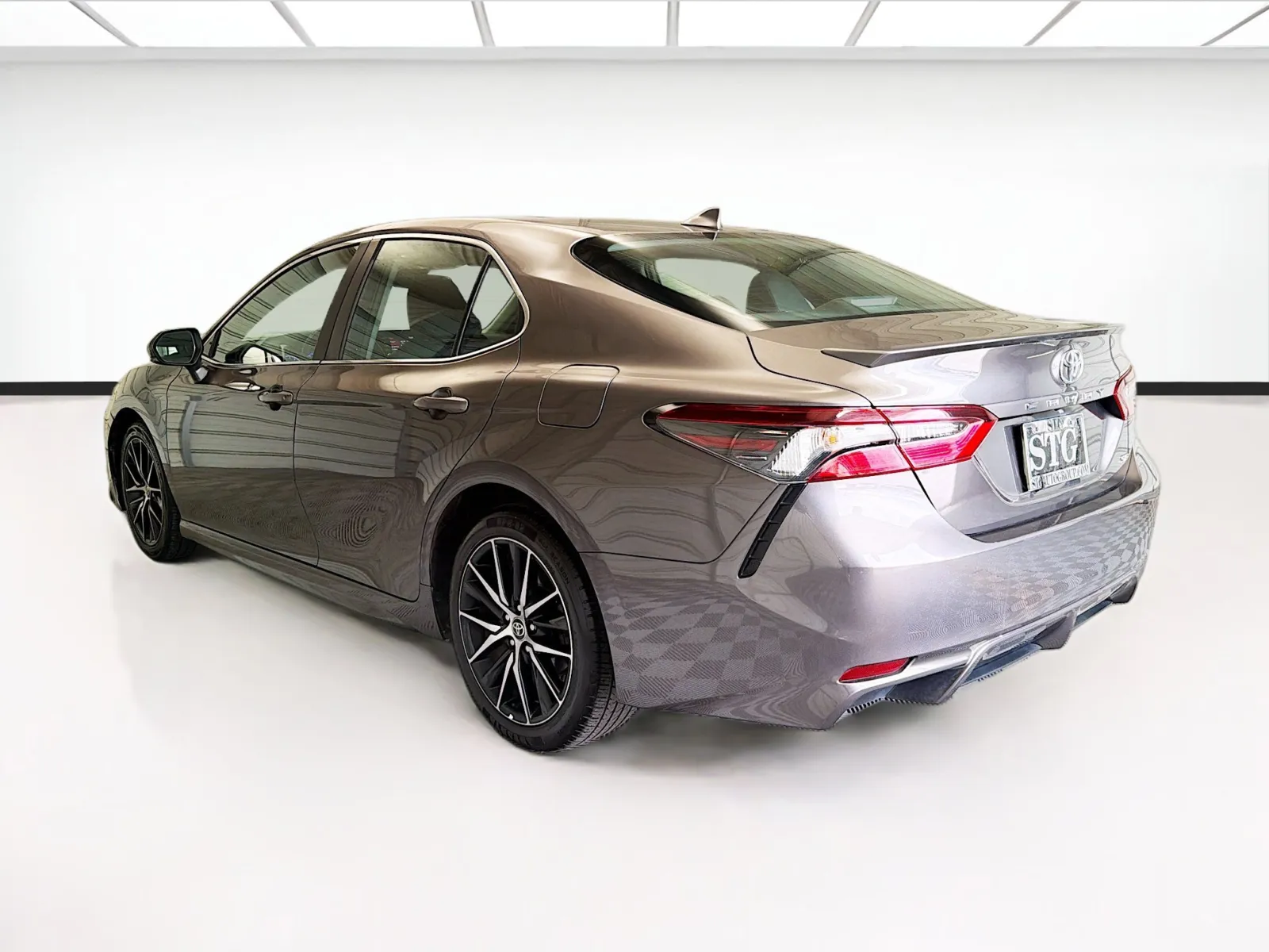 Toyota Camry photo 6