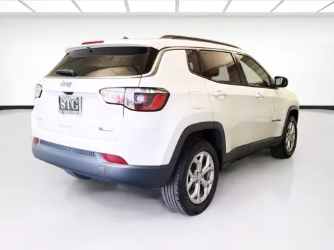 More photos of 2024 Jeep Compass Latitude at STG Montclair, CA