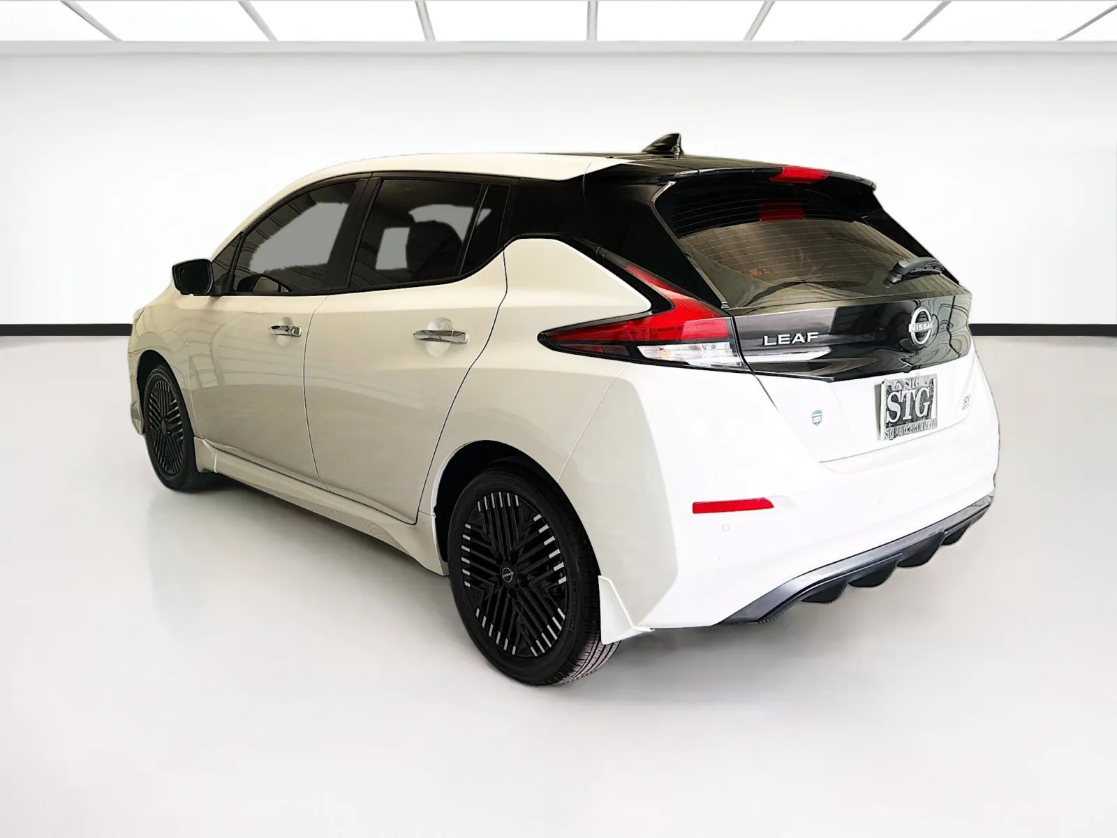 Nissan Leaf photo 6