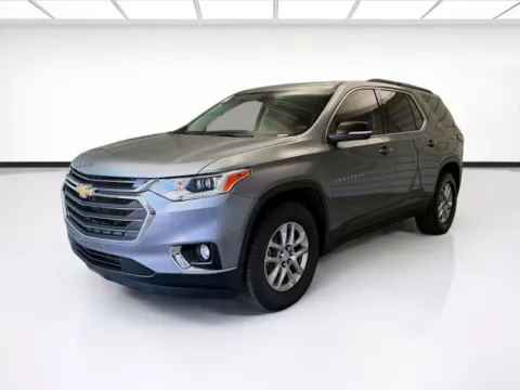 Gray 2021 Chevrolet Traverse LT 1LT for sale in Montclair, CA