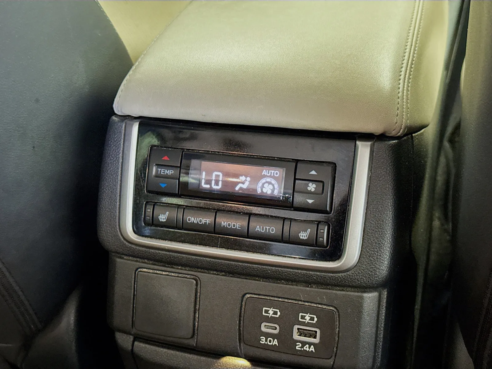 Subaru Ascent photo 16