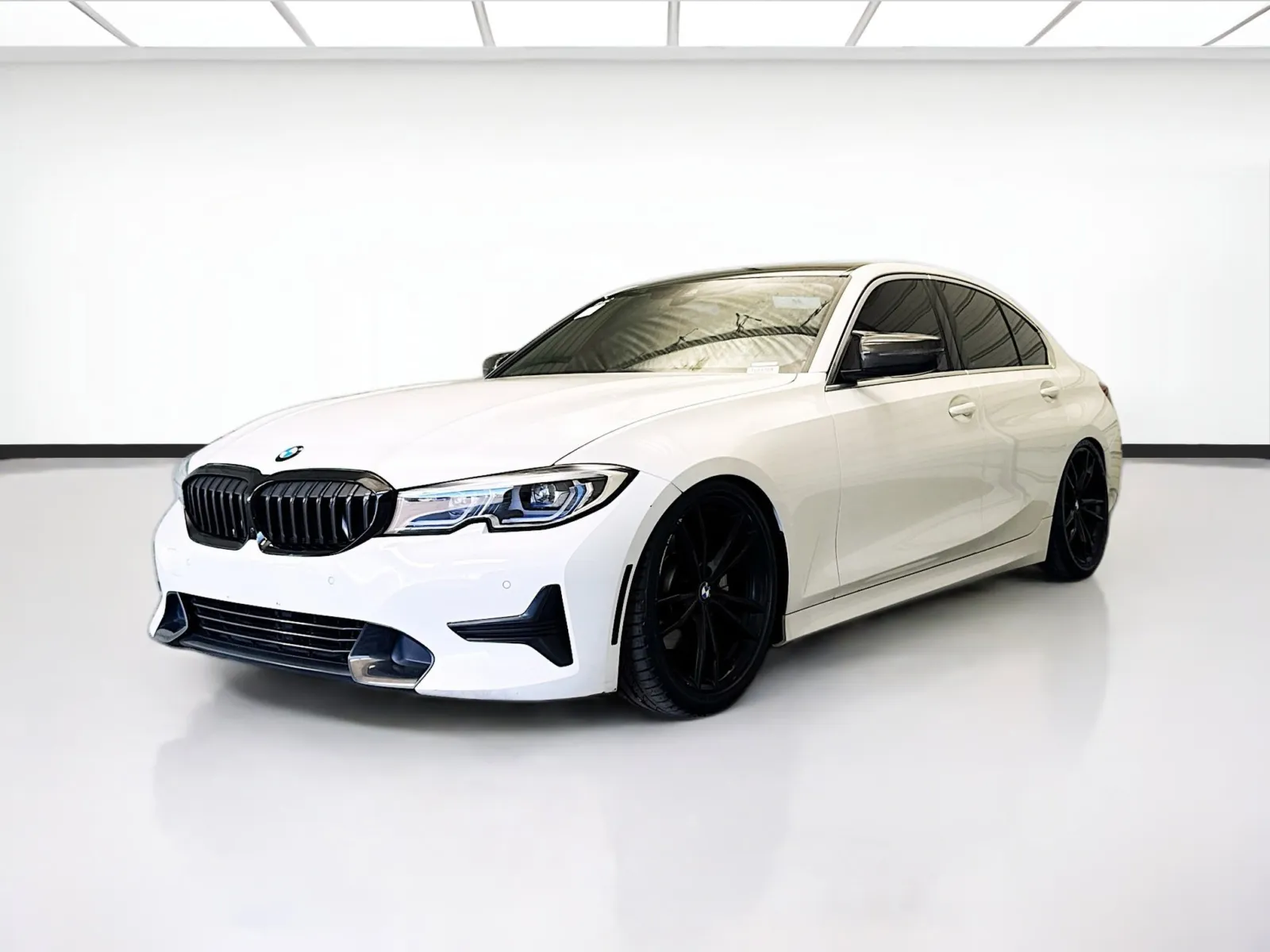 2021 BMW 3 Series 330i Sedan's photo
