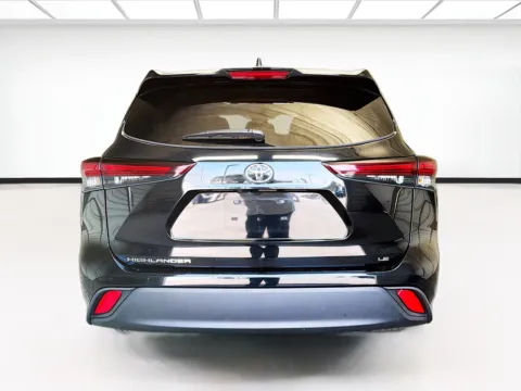 More photos of 2024 Toyota Highlander LE at STG Montclair, CA