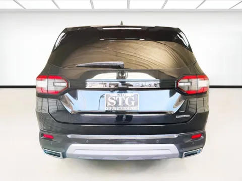 More photos of 2023 Honda Pilot Touring at STG Montclair, CA