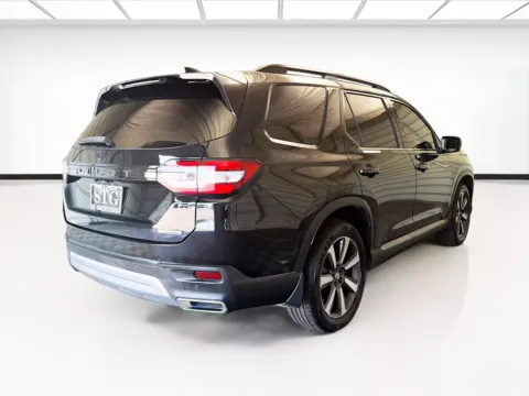 More photos of 2023 Honda Pilot Touring at STG Montclair, CA