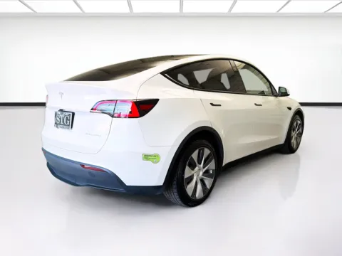 More photos of 2023 Tesla Model Y Long Range at STG Montclair, CA