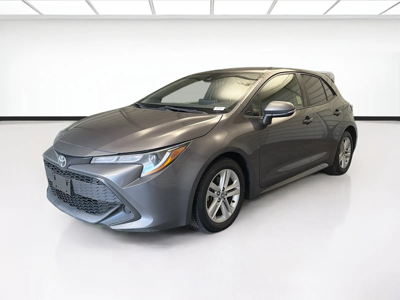 Gray 2022 Toyota Corolla Hatchback SE for sale in Montclair, CA