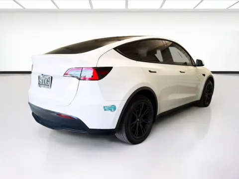 More photos of 2022 Tesla Model Y Long Range at STG Montclair, CA