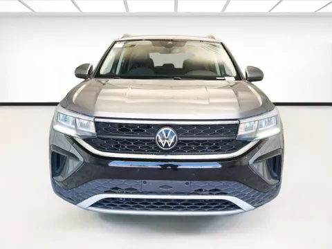Photos of 2024 Volkswagen Taos 1.5T SE for sale in Montclair, CA at STG Montclair