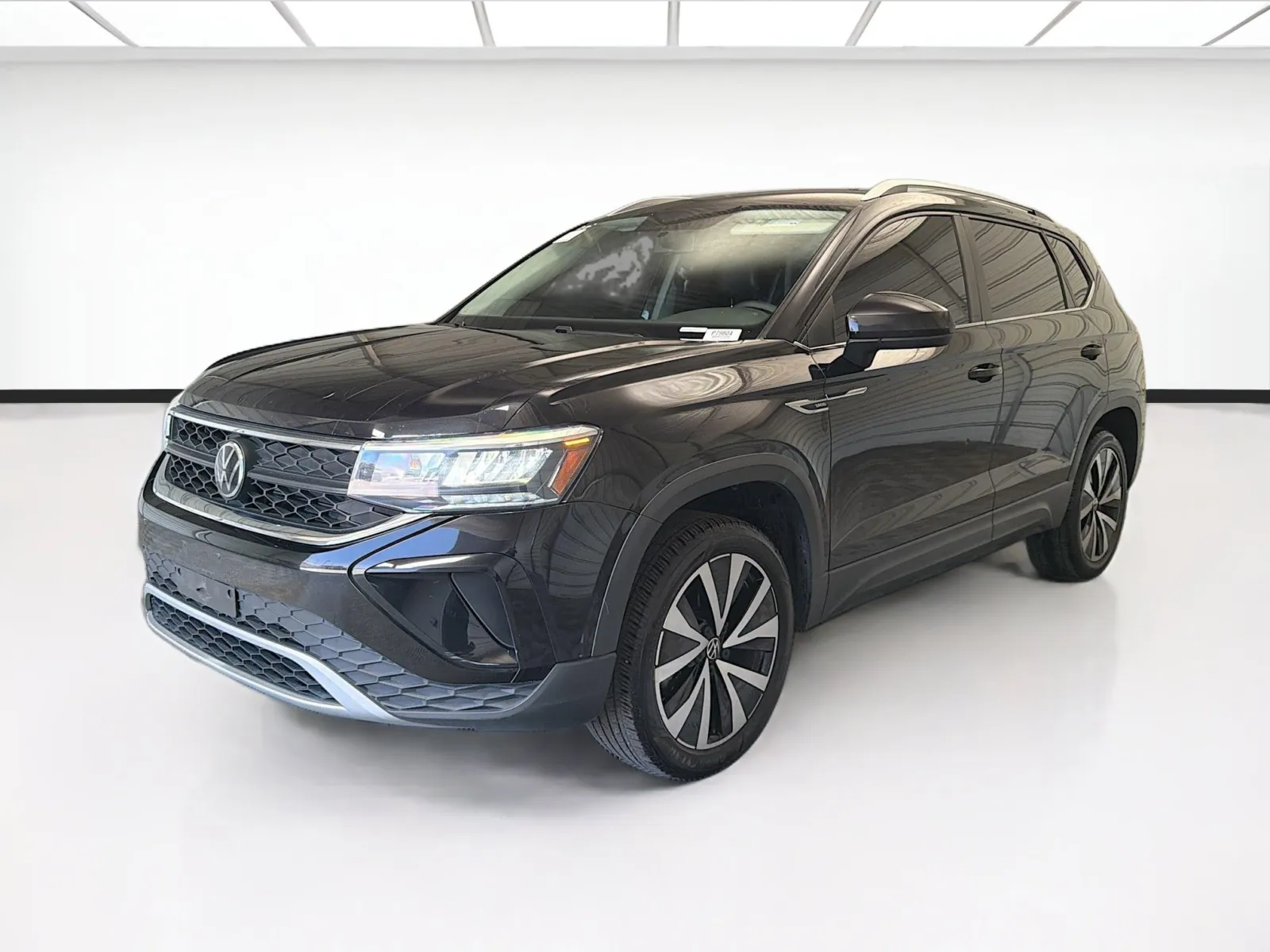 Black 2022 Volkswagen Taos 1.5T SE for sale in Montclair, CA
