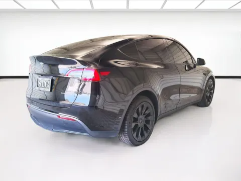 More photos of 2023 Tesla Model Y Long Range at STG Montclair, CA
