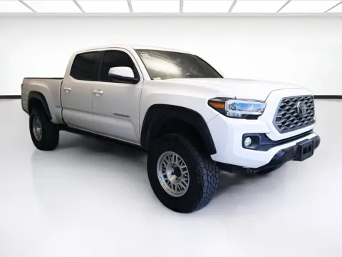 Another view of 2022 Toyota Tacoma TRD Off-Road V6 for sale in Montclair, CA at STG Montclair