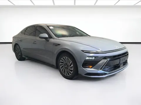 Another view of 2025 Hyundai Sonata Hybrid SEL for sale in Montclair, CA at STG Montclair