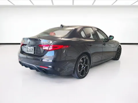More photos of 2022 Alfa Romeo Giulia Veloce at STG Montclair, CA