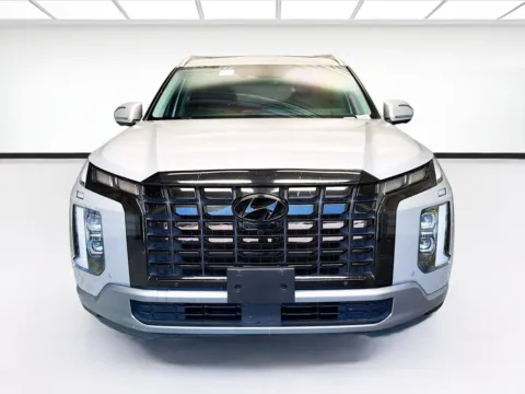 Photos of 2023 Hyundai Palisade Limited for sale in Montclair, CA at STG Montclair