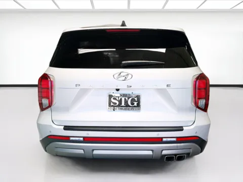 More photos of 2023 Hyundai Palisade Limited at STG Montclair, CA
