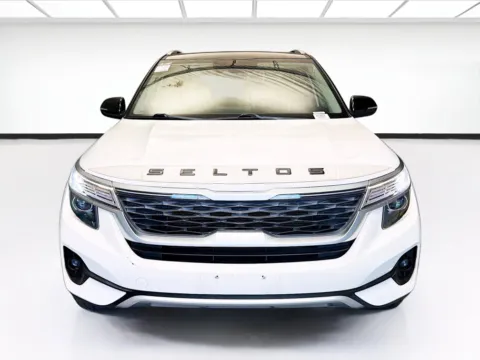 Photos of 2021 Kia Seltos S for sale in Montclair, CA at STG Montclair