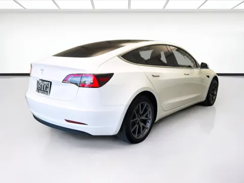 More photos of 2020 Tesla Model 3 Standard Range Plus at STG Montclair, CA