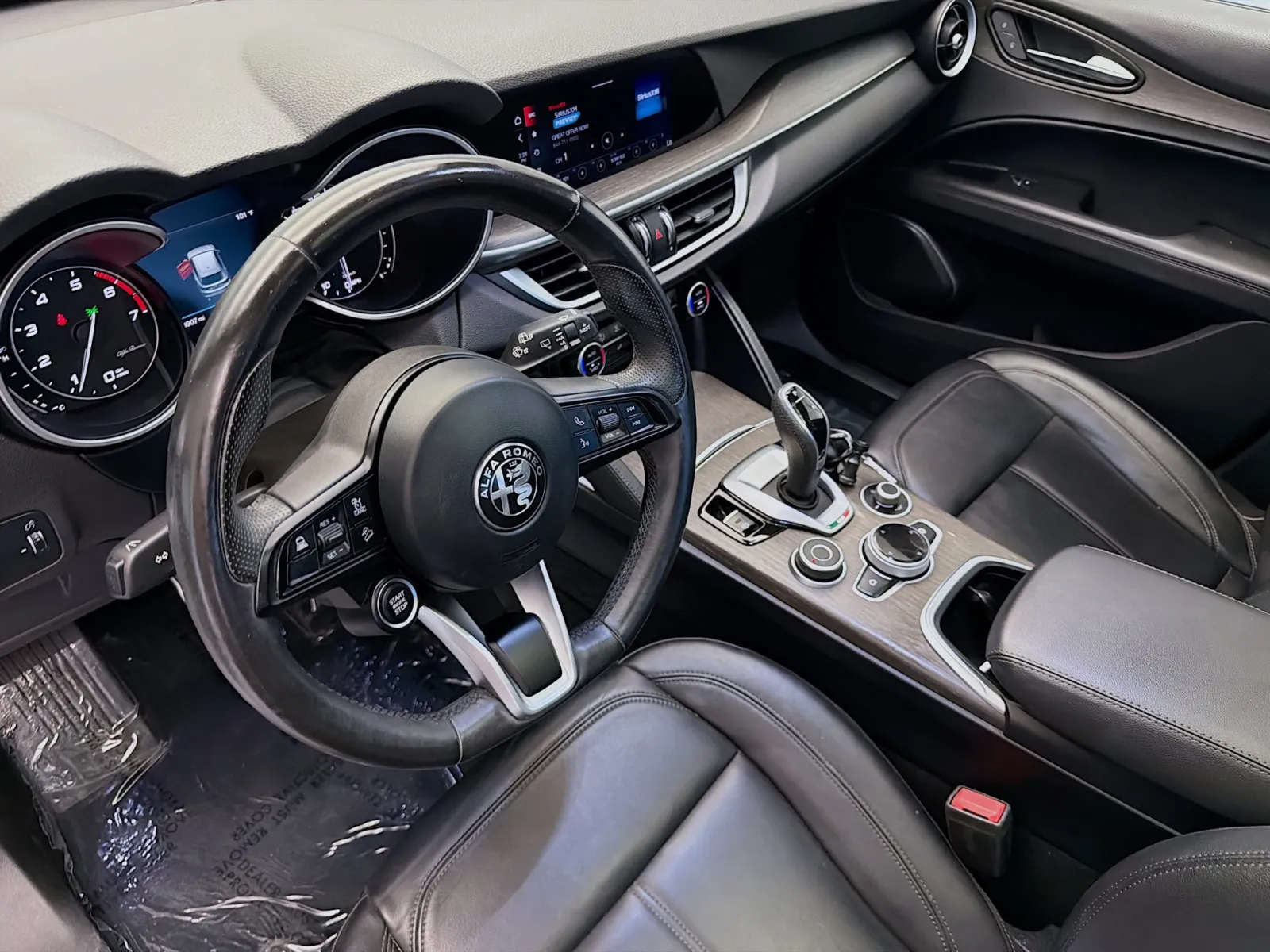 Alfa Romeo Stelvio photo 7