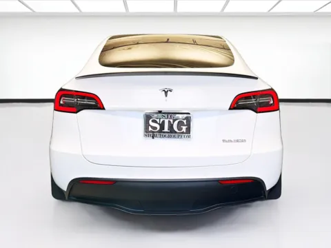 More photos of 2022 Tesla Model Y Performance at STG Montclair, CA