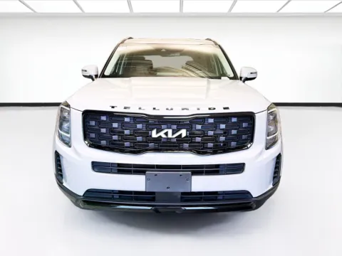 Photos of 2022 Kia Telluride EX for sale in Montclair, CA at STG Montclair