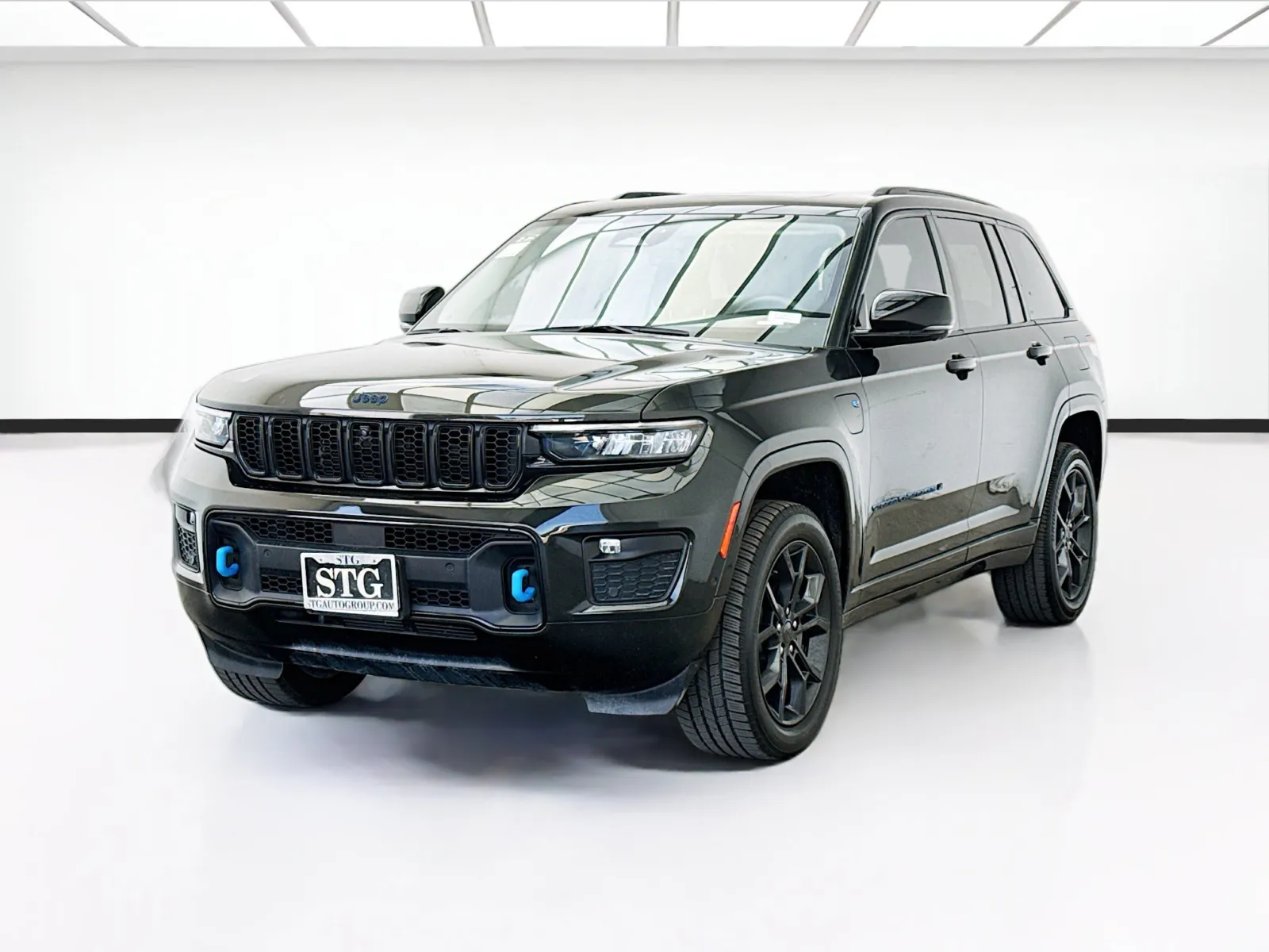 Green 2023 Jeep Grand Cherokee 30th Anniversary 4xe for sale in Montclair, CA