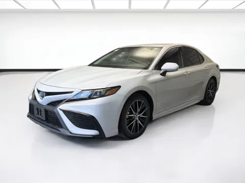 Silver 2022 Toyota Camry Hybrid SE for sale in Montclair, CA