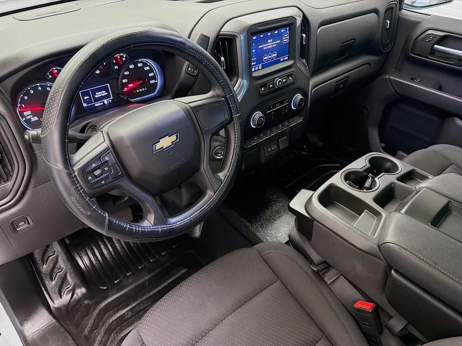 Chevrolet Silverado photo 7