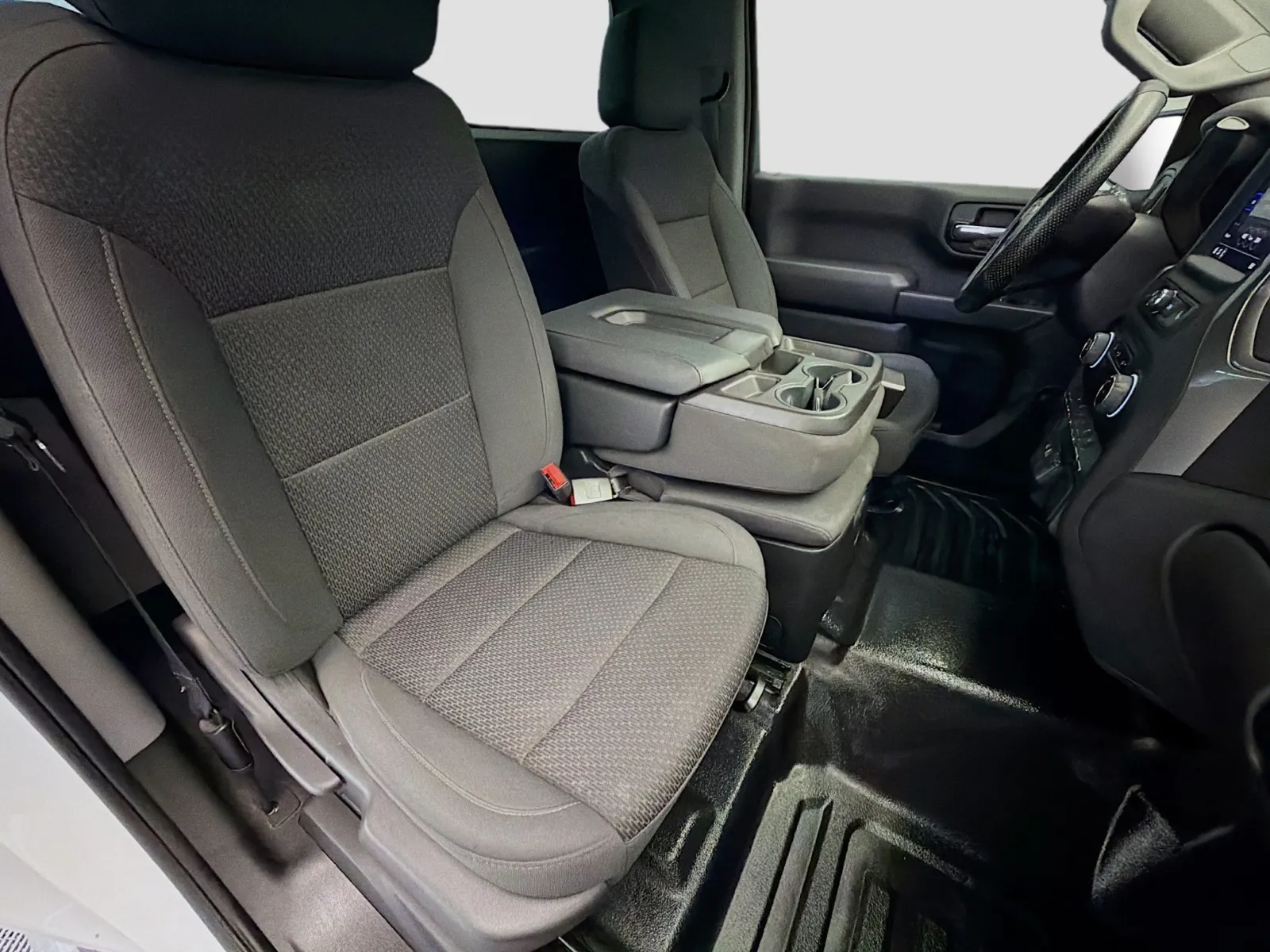 Chevrolet Silverado photo 13