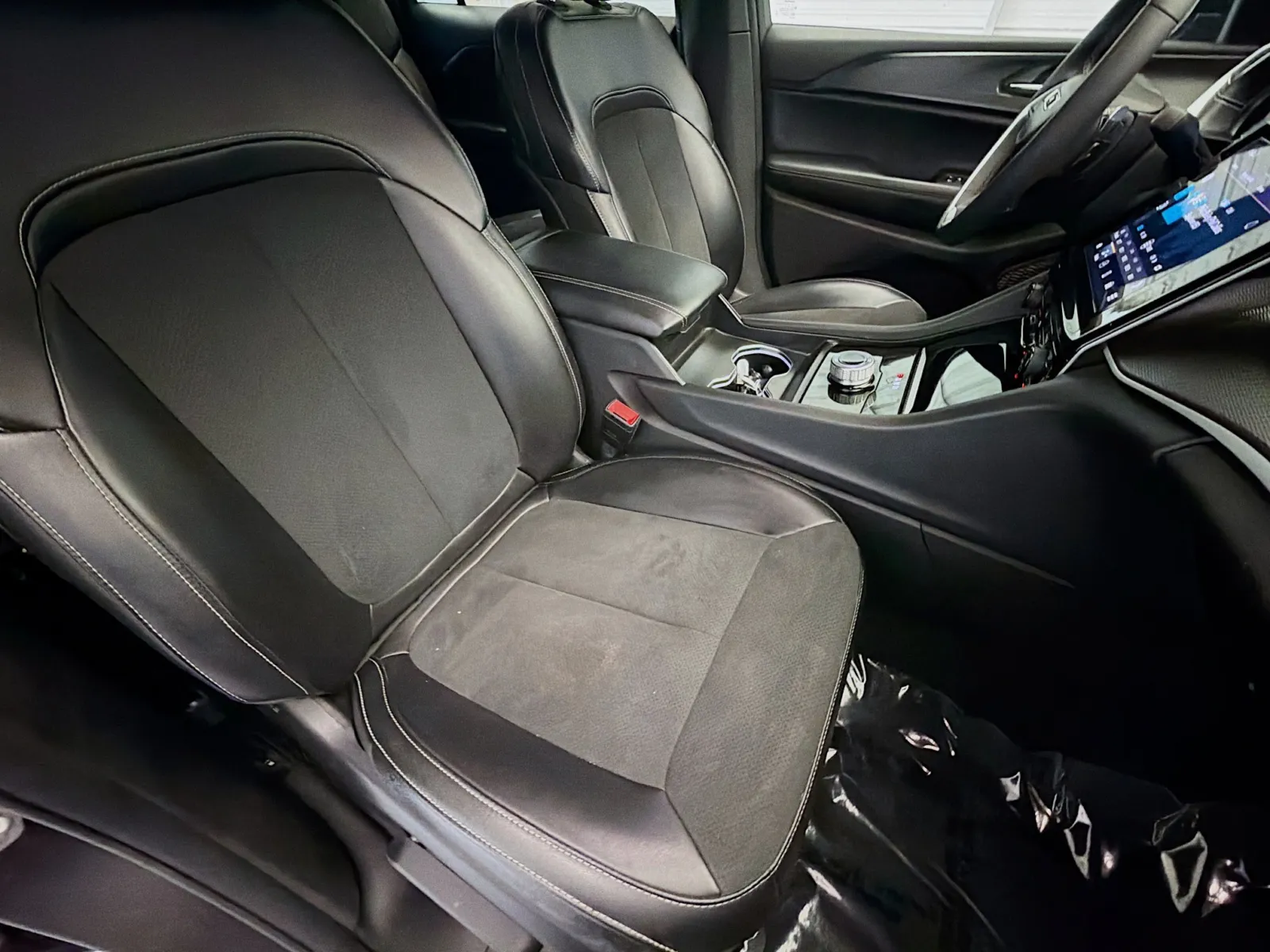 Jeep Grand Cherokee L photo 15
