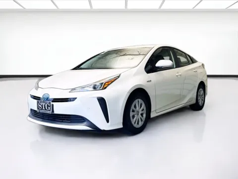 White 2020 Toyota Prius LE for sale in Montclair, CA