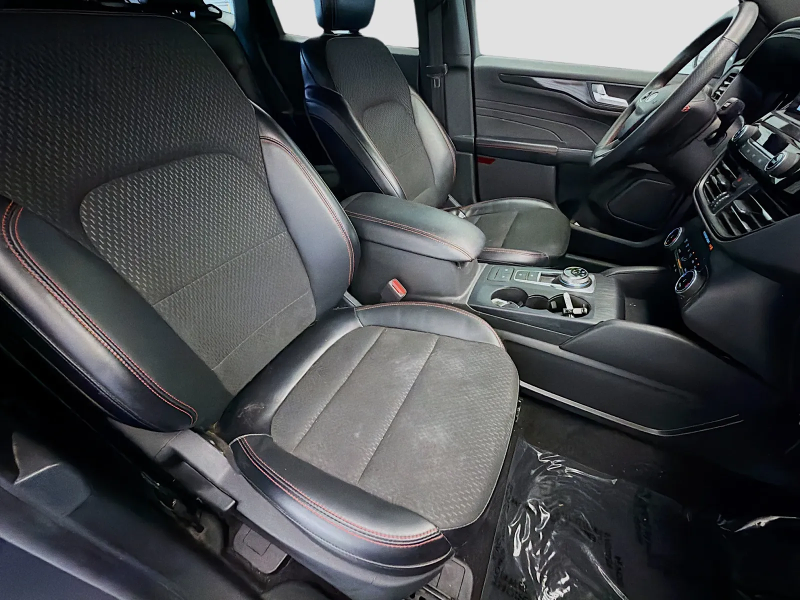 Ford Escape photo 15