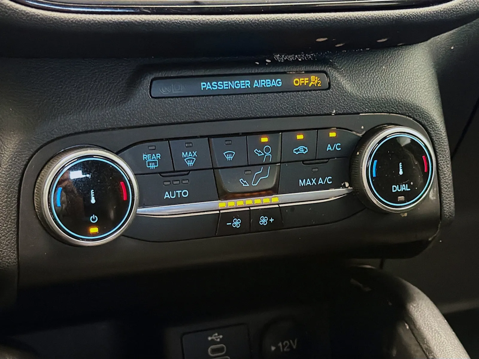 Ford Escape photo 10